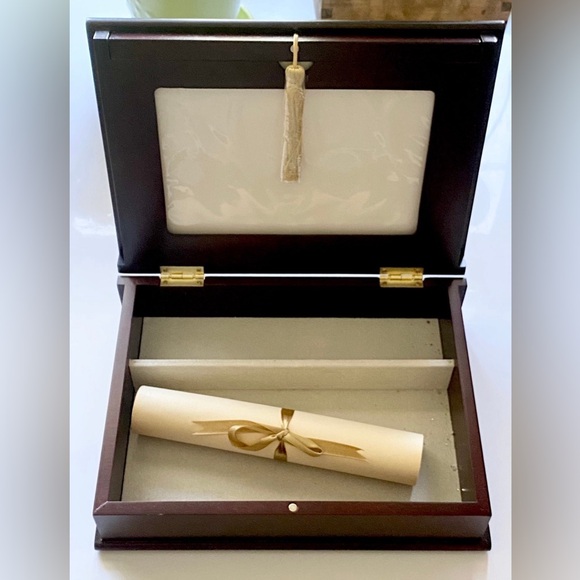 Graduation Gift Bundle - Picture 2 of 7